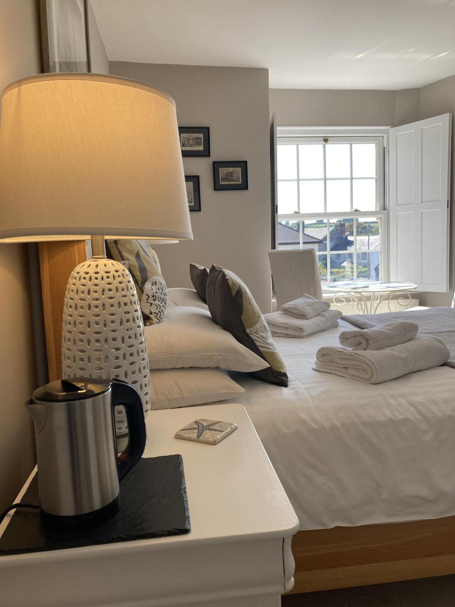 Bed and Breakfast Old Temperance House Saint Keverne Zimmer foto